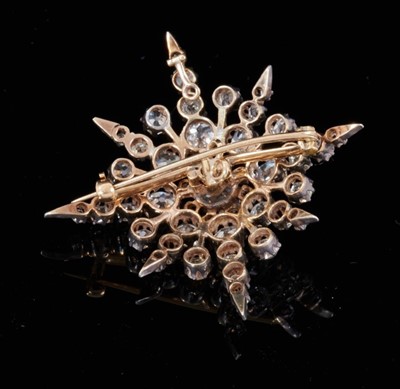 Lot 467 - Victorian diamond star brooch pendant