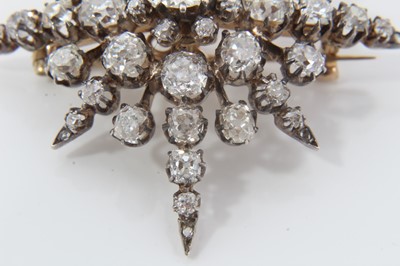 Lot 467 - Victorian diamond star brooch pendant