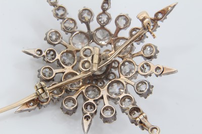 Lot 467 - Victorian diamond star brooch pendant