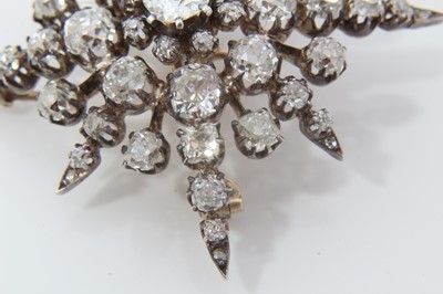 Lot 467 - Victorian diamond star brooch pendant