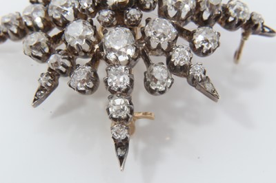 Lot 467 - Victorian diamond star brooch pendant