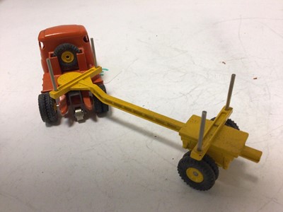 Lot 2003 - Dinky (French issue) Supertoys Williams tractor and lumber carrier No. 897 boxed