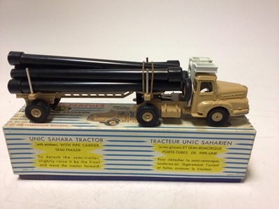 Lot 2006 - Dinky (French issue) Supertoys Unic Sahara tractor No. 893 boxed