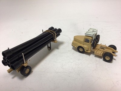 Lot 2006 - Dinky (French issue) Supertoys Unic Sahara tractor No. 893 boxed