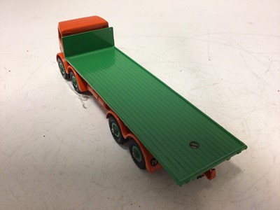 Lot 2009 - Dinky Foden flat truck No. 902 boxed