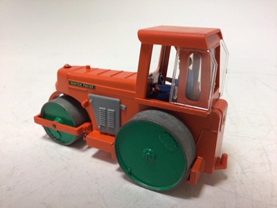 Lot 2032 - Dinky Aveling-Barford diesel roller No. 279, Muir-Hill 2/wl loader No. 437 plus Conveyancer fork lift truck No. 404 all boxed (3)