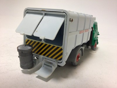 Lot 2035 - Dinky Supertoy refuse wagon No. 978 boxed