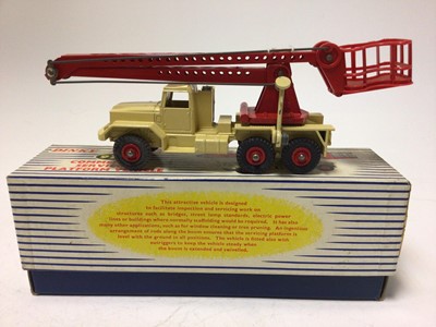Lot 2037 - Dinky Supertoys commercial servicing platform vehicle No. 977 boxed