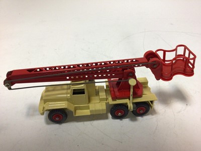 Lot 2037 - Dinky Supertoys commercial servicing platform vehicle No. 977 boxed