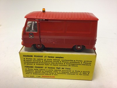 Lot 2041 - Dinky French issue Fourgon Peugeot J7 No. 570P boxed
