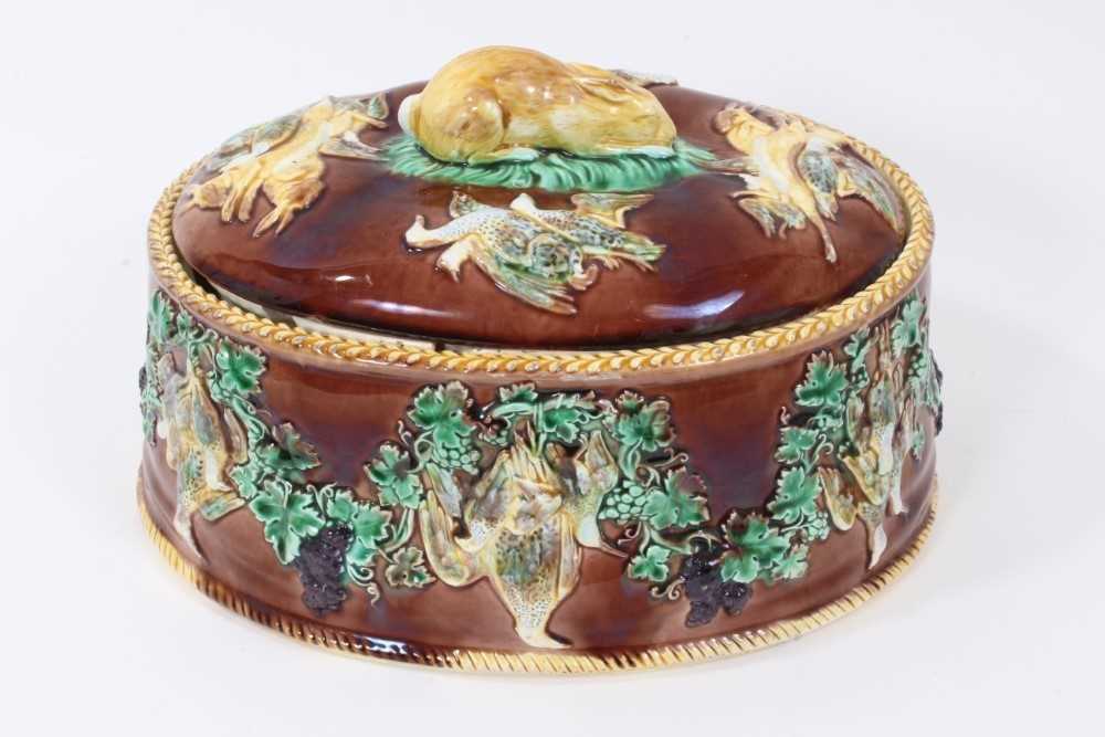 Lot 36 - Victorian Wedgwood game dish with liner