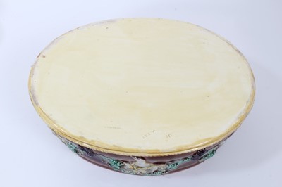 Lot 36 - Victorian Wedgwood game dish with liner
