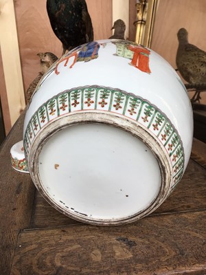 Lot 73 - Fine pair of Chinese famille verte porcelain ginger jars and covers