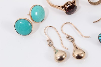 Lot 347 - Group antique and later gold jewellery