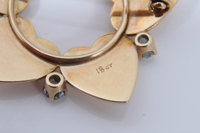 Lot 349 - 18ct gold and aquamarine brooch